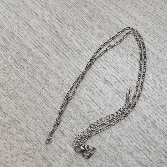 Silver Tone Necklace - Picture 4 of 4